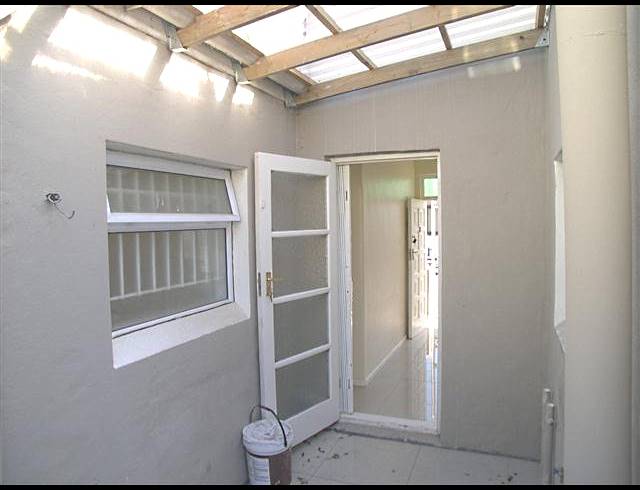 2 bed property to rent in OBSERVATORY